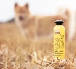 Greenfields Hondenshampoo Voor Langharige Vacht - Zorgt Voor Een Zijdezachte Glanzende Vacht - Inhoud 270 Ml - Hondenshampoo Langharige Vacht -Hondenbenodigdheden Korting 1200x1089 3