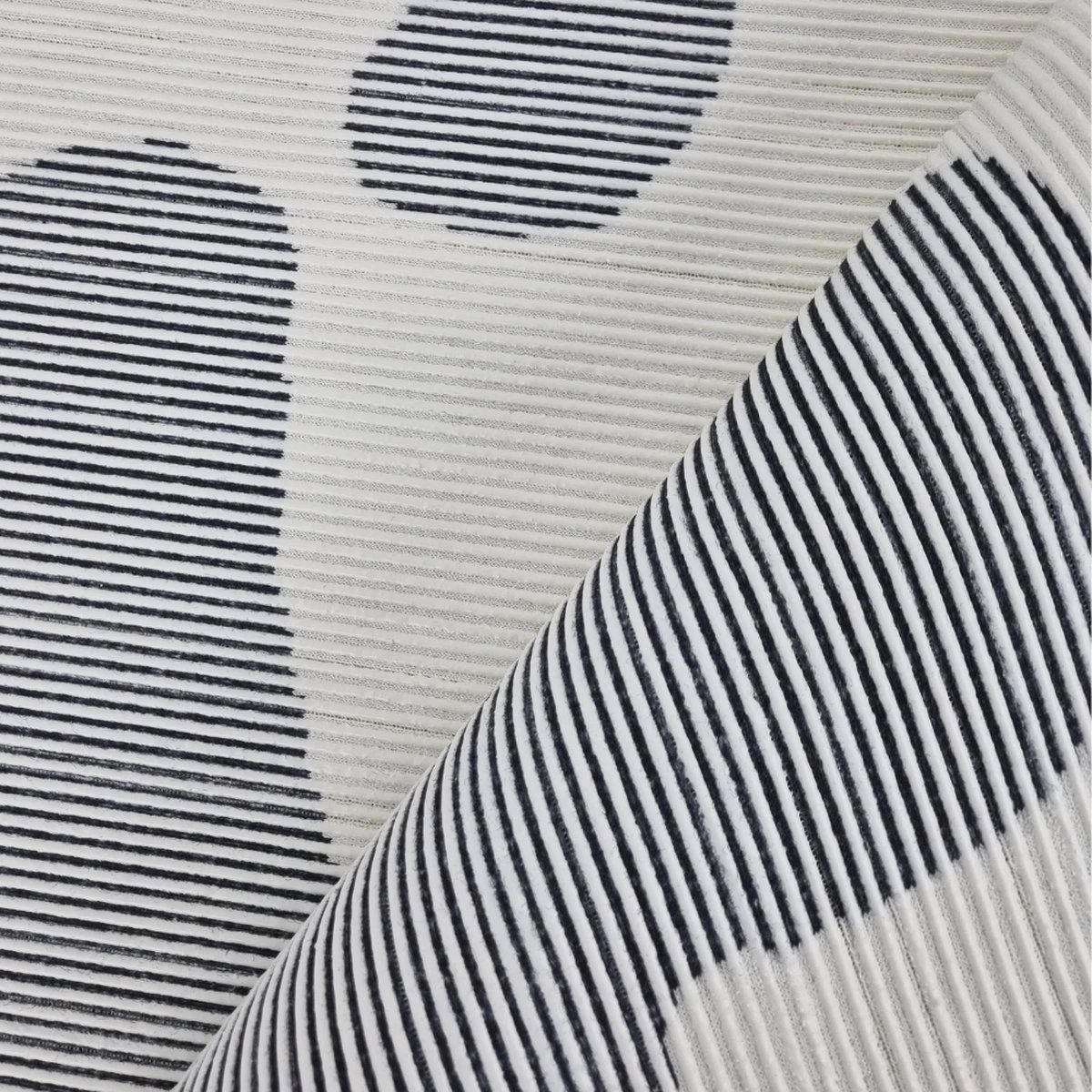 Vetbed Koeprint - Antislip Hondenmat - Hondenbed - Hondenmatras - Benchmat - 150 X 100 CM - Machine Wasbaar 2 Vetbed Koeprint - Antislip Hondenmat - Hondenbed - Hondenmatras - Benchmat - 150 X 100 CM - Machine Wasbaar - Afbeelding 2