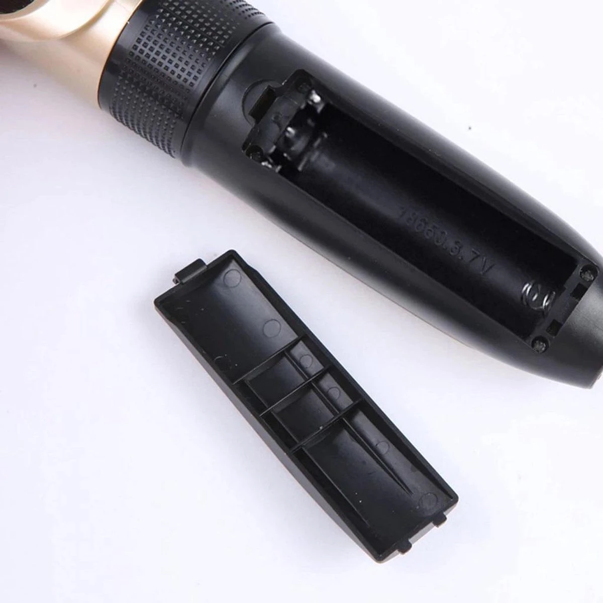 Merkloos Professionele Dierentondeuse - Scheerapparaat Voor Honden En Katten - Trimmer - 4 Opzetstukken - Oplaadbaar - Draadloos - Stil - Verschillende Haar En Vachtlengtes - Haartrimmer - Hondentrimmer - Honden Trimmer - Honden Knippen - Haren Knippen 4 Merkloos Professionele Dierentondeuse - Scheerapparaat Voor Honden En Katten - Trimmer - 4 Opzetstukken - Oplaadbaar - Draadloos - Stil - Verschillende Haar En Vachtlengtes - Haartrimmer - Hondentrimmer - Honden Trimmer - Honden Knippen - Haren Knippen - Afbeelding 4