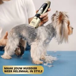 BeautyFit - 16-delig Hondentondeuse Set - Professionele Honden Trimset - Dieren Tondeuse Voor Dikke Vacht - Meest Complete Set - Inclusief 4 Opzetkammen - Hondenschaar - Mist Verstuiver - Handschoen Borstel - Nagelknipper 11 BeautyFit - 16-delig Hondentondeuse Set - Professionele Honden Trimset - Dieren Tondeuse Voor Dikke Vacht - Meest Complete Set - Inclusief 4 Opzetkammen - Hondenschaar - Mist Verstuiver - Handschoen Borstel - Nagelknipper -Hondenbenodigdheden Korting 1200x1200 453