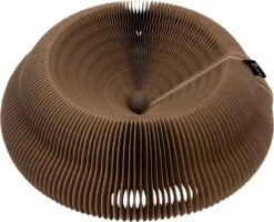 District 70 MAZE 3-in-1 Opvouwbare Kartonnen Kattenmand - Inclusief Catnip Balletje - Voor Slapen, Spelen En Krabben! -Hondenbenodigdheden Korting 1200x973 1