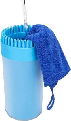 TIKKENS Hondenpoten Reiniger 2-in-1 - Hondenborstel - Hondenpoot Reiniger - Huisdier Poot Wassen - Hondenverzorging - Honden Wassen - Inclusief Microvezeldoek - XL -Hondenbenodigdheden Korting 709x1200 3