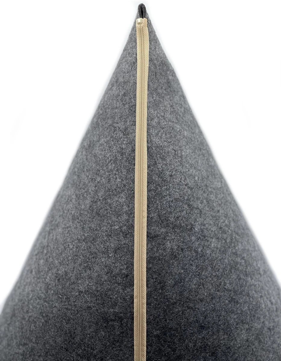 Grey Cat® - Kattenmand - Tipi Kattentent + Kussen - Vilt – Donkergrijs - Ø 57 Cm X 60 Cm 2 Grey Cat® - Kattenmand - Tipi Kattentent + Kussen - Vilt – Donkergrijs - Ø 57 Cm X 60 Cm - Afbeelding 2